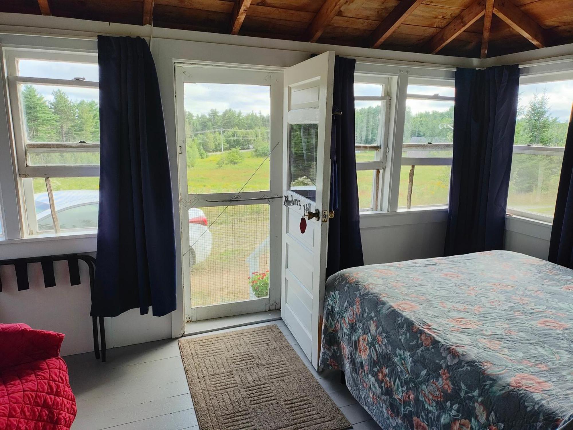 Robinson'S Cottages Township of Edmunds Екстериор снимка